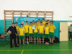 Вітаємо команду Білоцерківського академічного ліцею «Колегіум » з баскетболу ( хлопці ) , з перемогою в другому ( міському ) етапі «Всеукраїнської шкільної ліги Пліч-о-пліч » серед учнів 9-11 класів