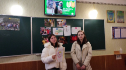  Позакласний захід “Parades and Festivals Around the World” у 33 групі